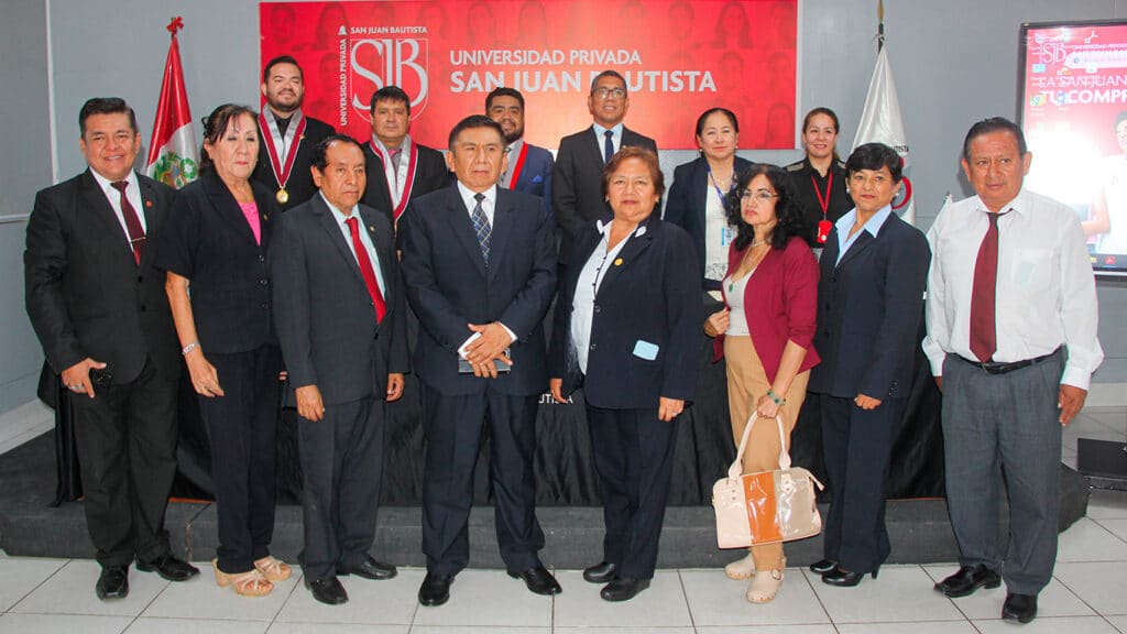 Autoridades UPSJB y representantes del personal del Instituto Catalina Buendía de Pecho de Ica