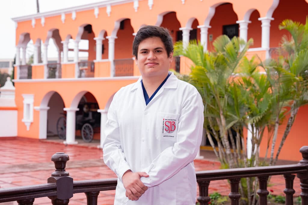 En una muestra de excelencia académica y profesional, el Dr. Carlos Gutiérrez Ríos, egresado de la Escuela Profesional de Medicina Humana de la Universidad Privada San Juan Bautista, ha obtenido el segundo lugar a nivel nacional en el ingreso a la Residencia de Medicina en la especialidad de Neurología.