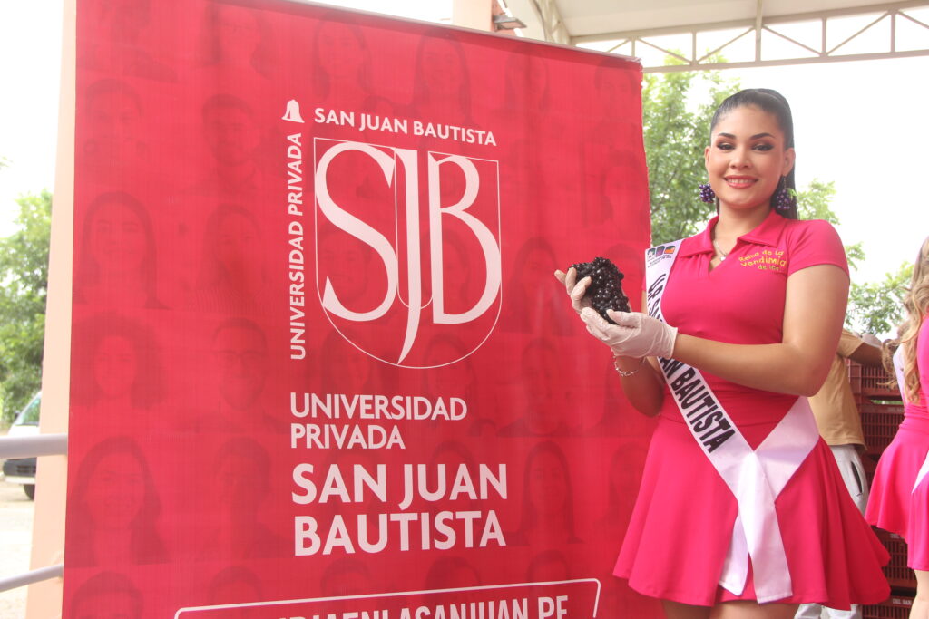 Candidata oficial de la UPSJB a Reina de la Vendimia 2025 visita Bodega ARPE